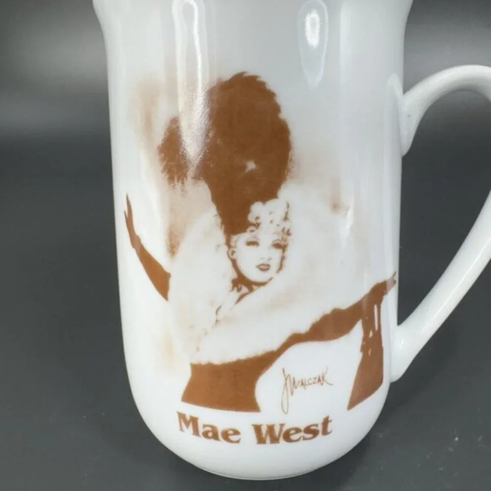 Vintage Hollywood Hall‎ of Fame Museum Porcelain Coffee Mug Cup Mae West Mug VTG
